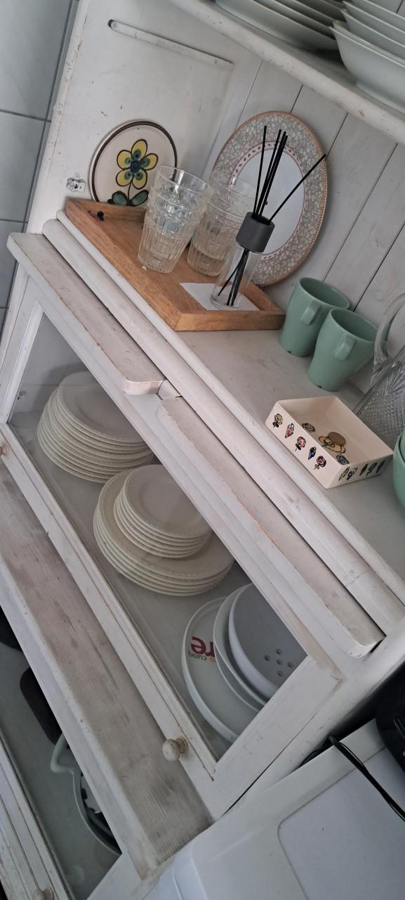 Servieskast brocante wit