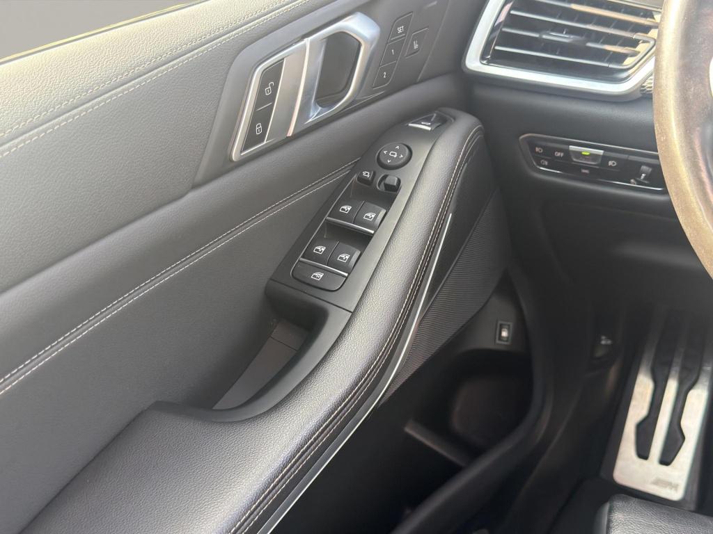 BMW X5 xdrive45e h.executive m-sport |pano sky lounge | sfeer | 22"velg | l