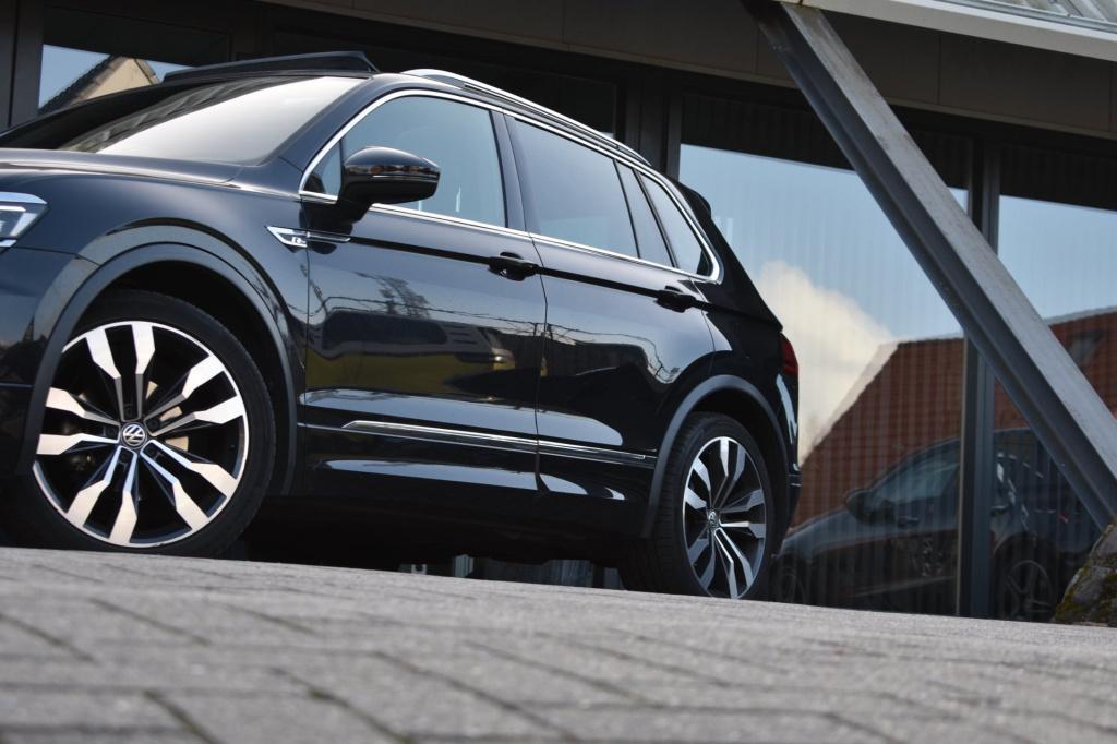 Volkswagen Tiguan 1.5 tsi act highline r-line | trekhaak | panoramadak | dy