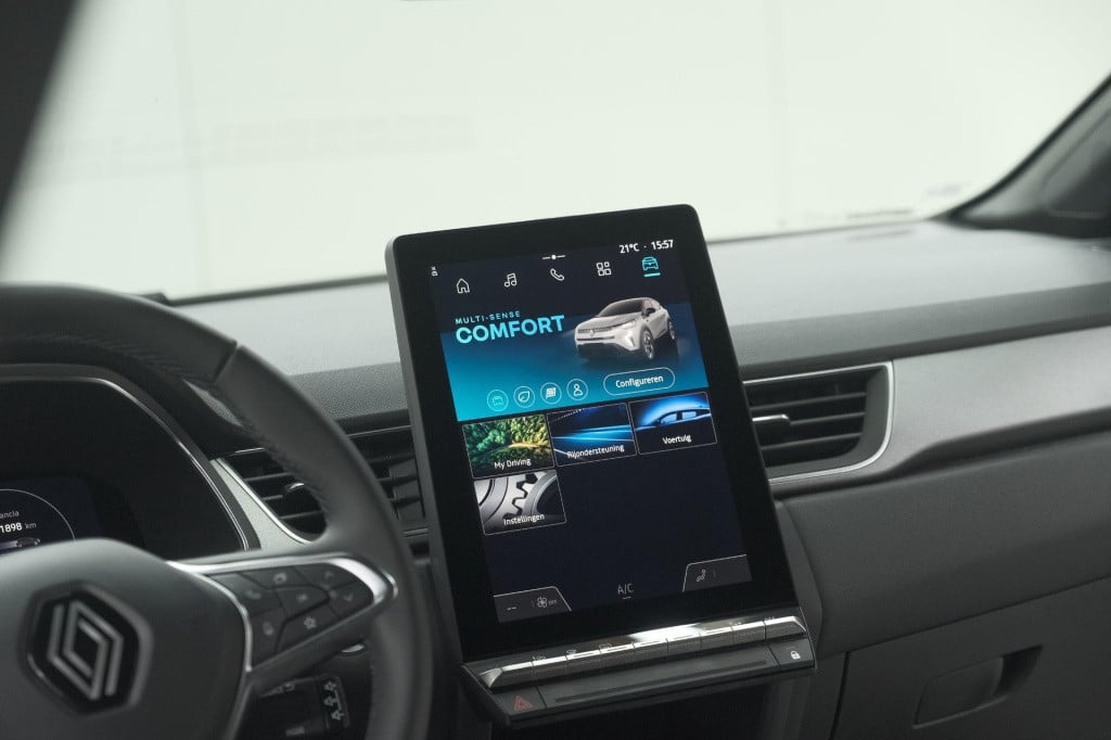 Renault Captur mild hybrid 160 edc techno | camera | navigatie | apple carp