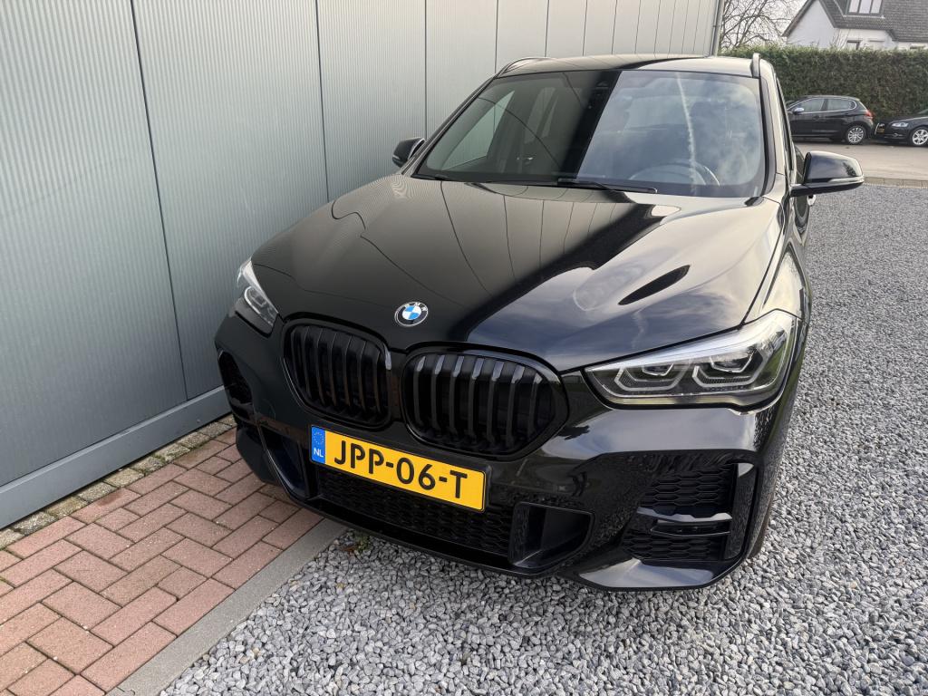BMW X1 sdrive18i automaat high executive m-sportpakket