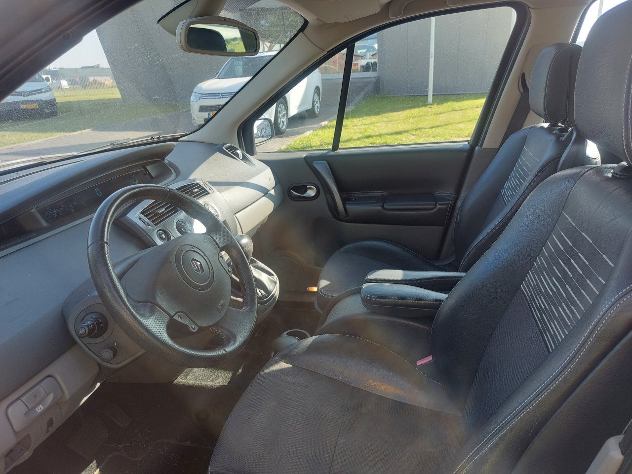 Renault senic automaat bj 2007  1500 euro