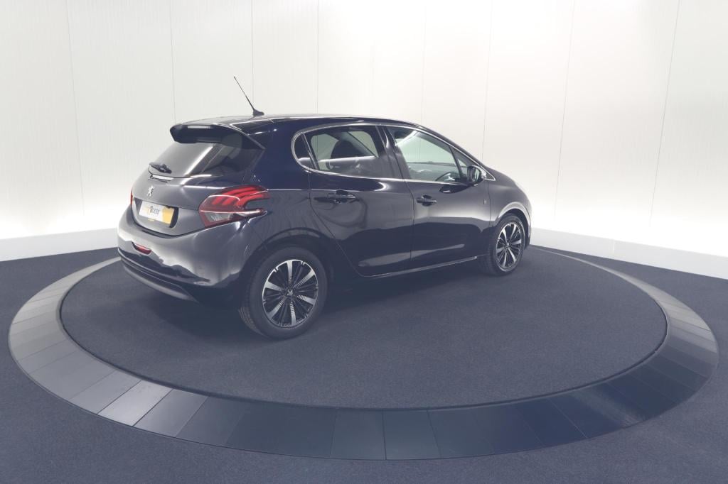 Peugeot 208 puretech 110 tech edition | camera | apple carplay | parkeersen