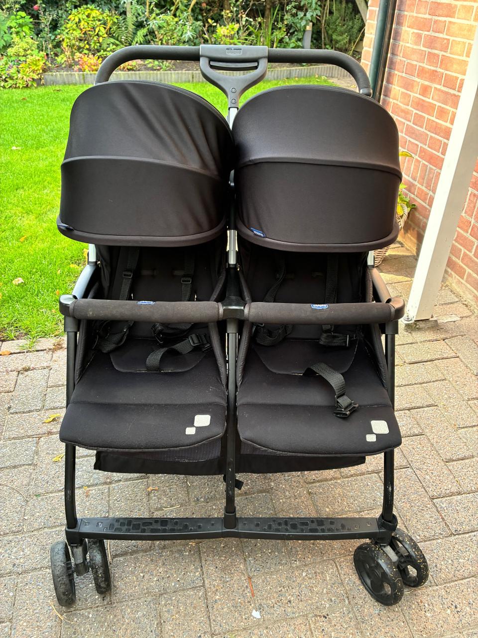 Chicco Twin Buggy – Ideaal voor een tweeling of twee kleintjes!