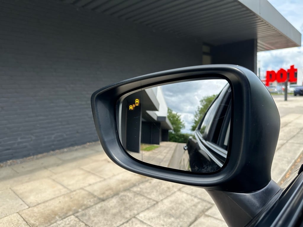 Mazda 2 1.5 skyactive - gt // cruise, navi, stoelverwarming //