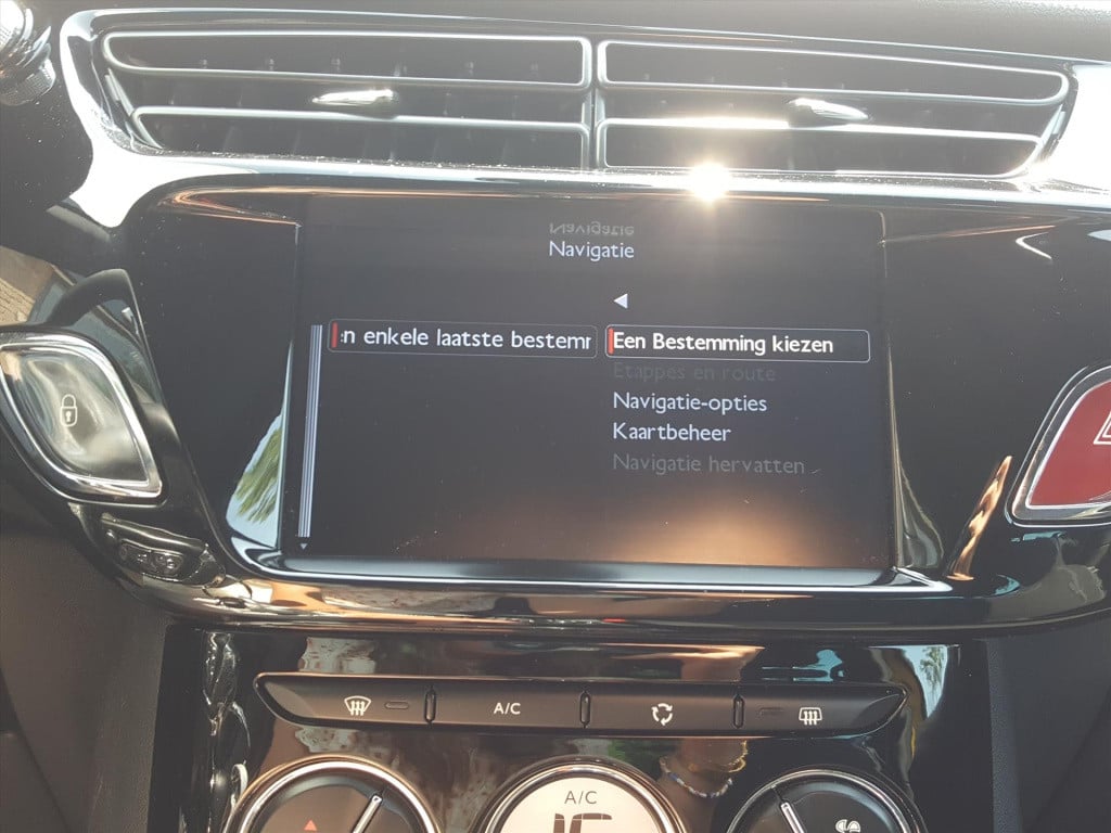 Citroen DS3 1.2 vti 82pk so chic navigatie | cruise & climate control | par