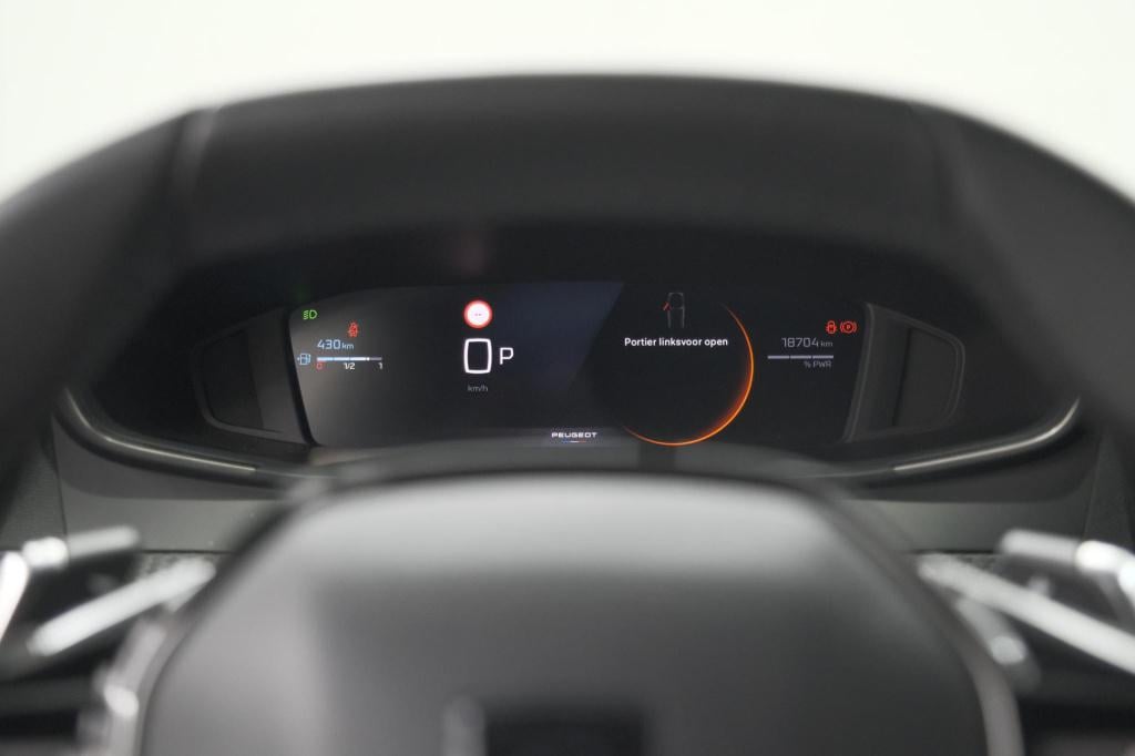 Peugeot 2008 1.2 hybrid 145 allure | apple carplay | climate control | park