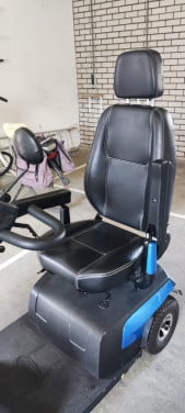 Scootmobiel Invacare Comet Pro