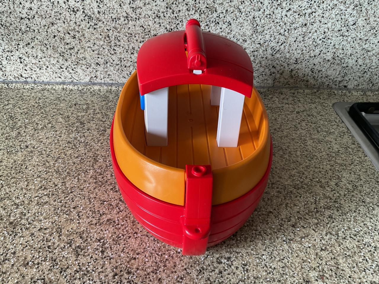 Playmobil.  Arc van Noah.  Geobra 2010.   AFM. 30x18 cm.