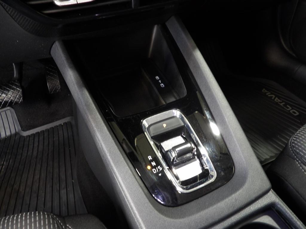 Skoda Octavia combi ambition iv phev 204 pk