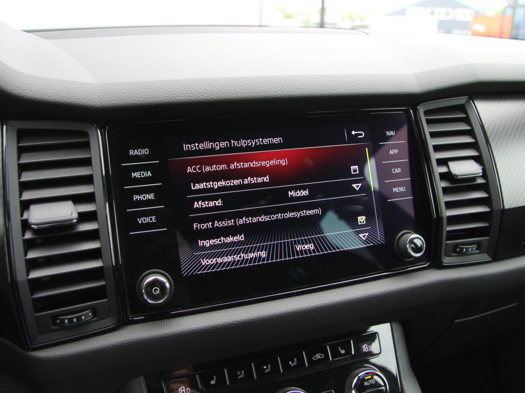 Skoda Kodiaq 1.5 tsi sportline 7p | acc | camera | trekhaak