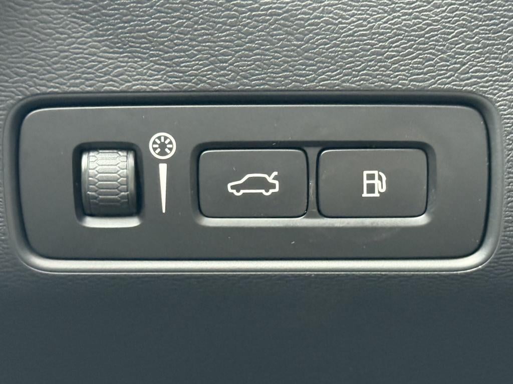 Volvo XC40 t5 262pk recharge ultimate dark | adap.cruise| panodak| trekhaak