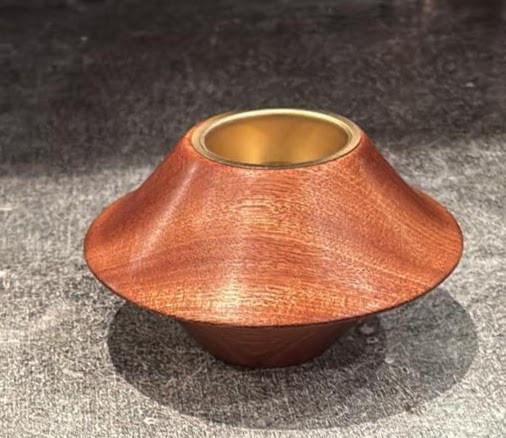 Handgedraaide houten objecten