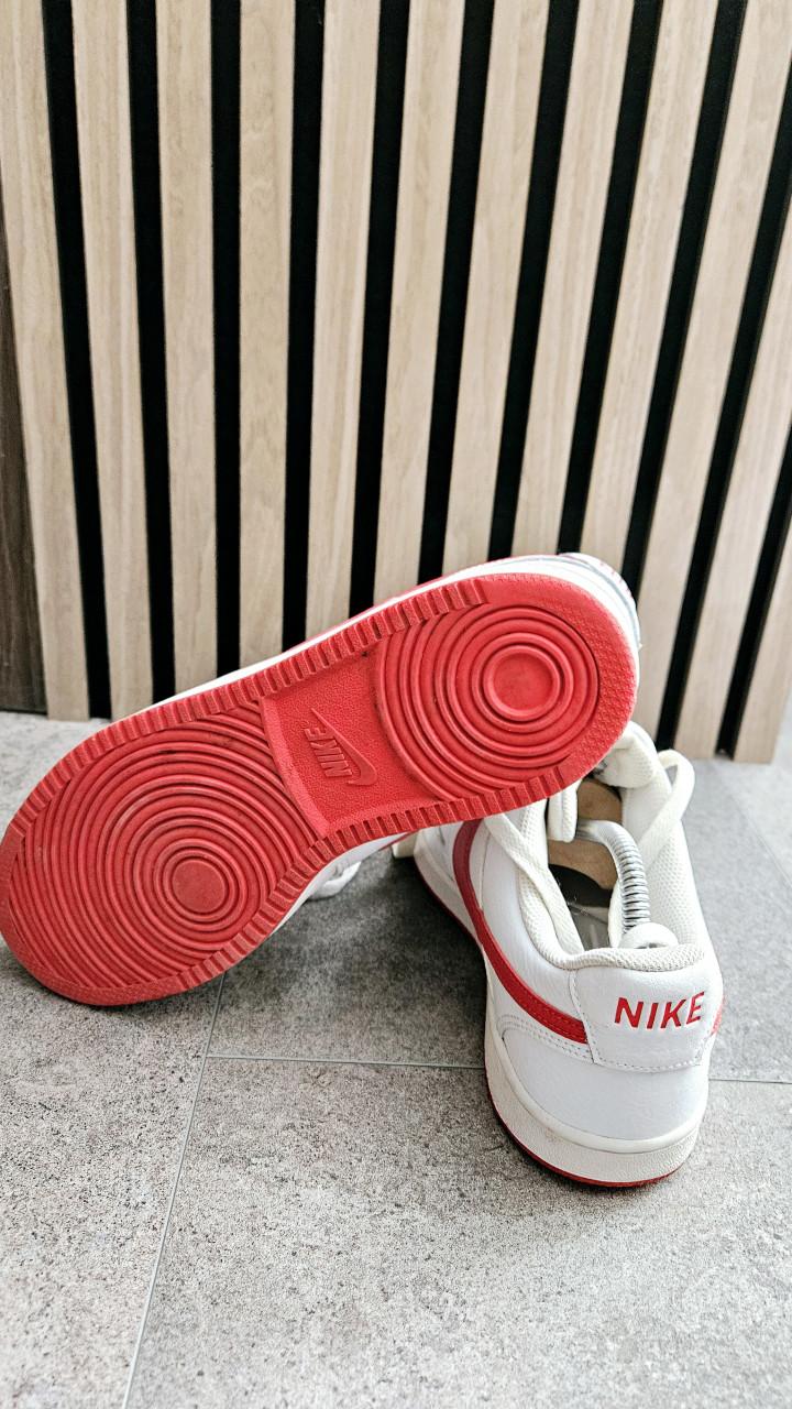 Nike Court  Low maat 40.5