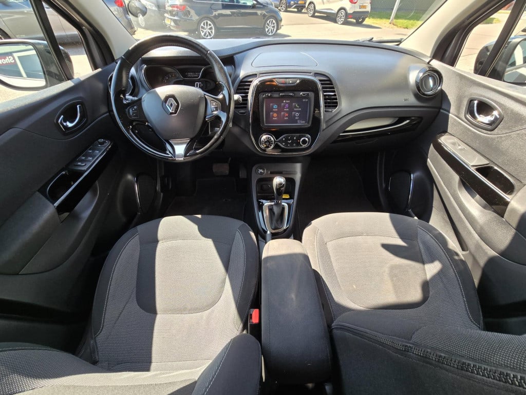Renault Captur 1.2 tce helly hansen, automaat!