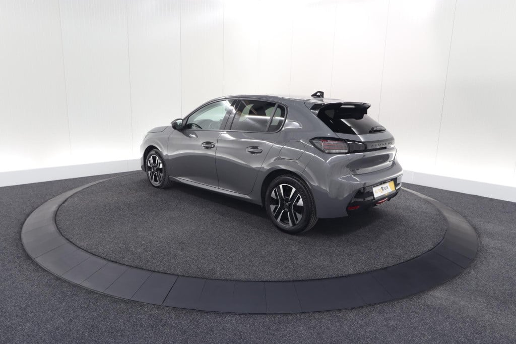 Peugeot 208 hybrid 100 e-dcs6 allure | camera | keyless entry | apple carpl