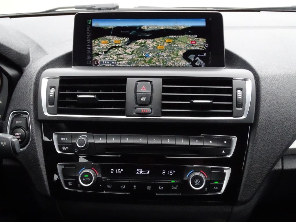 BMW 1 Serie 118i corporate lease essential automaat | led | navi