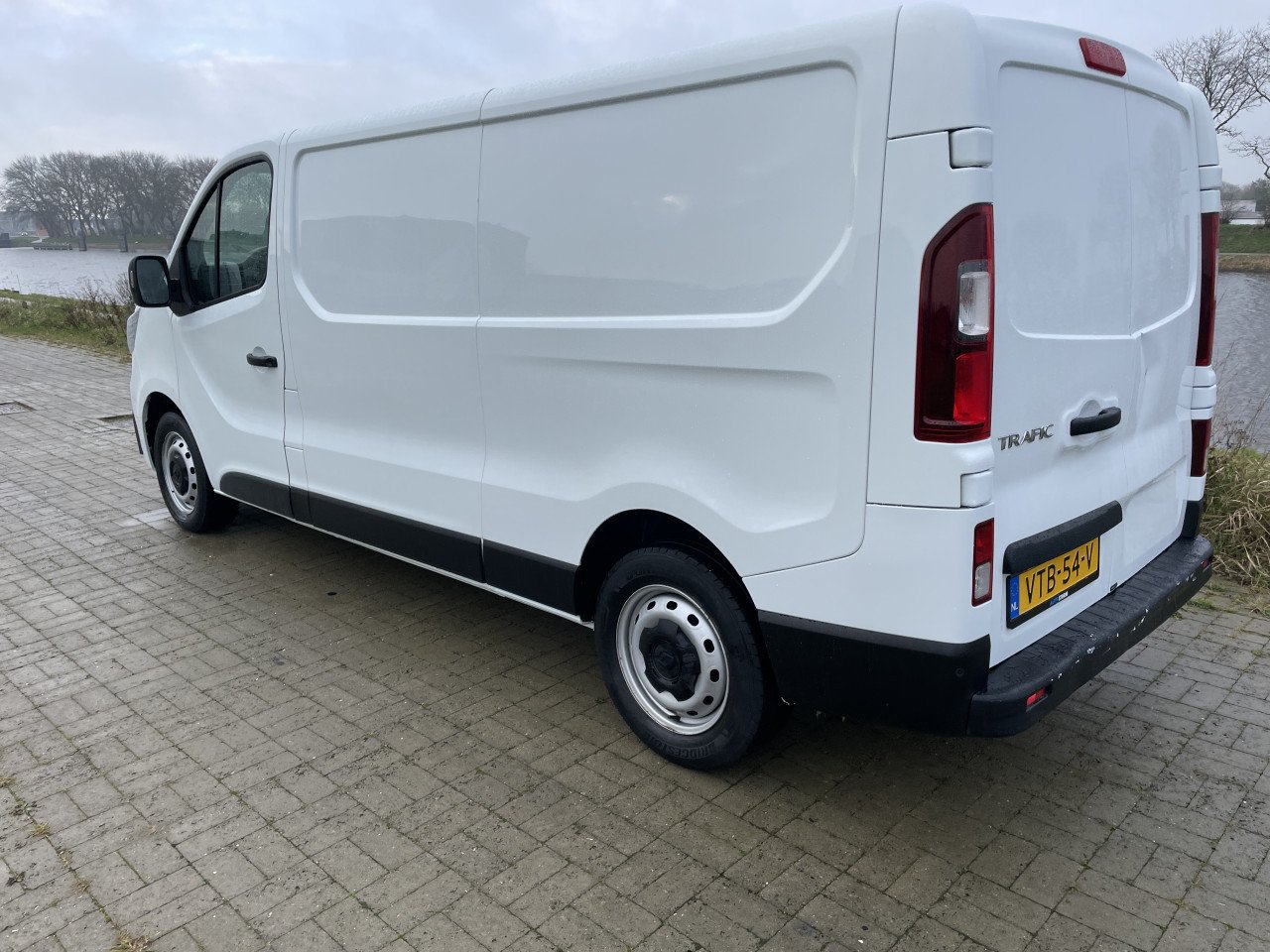 Renault trafic 2.0 dci 130 pk l2h1 10-2022