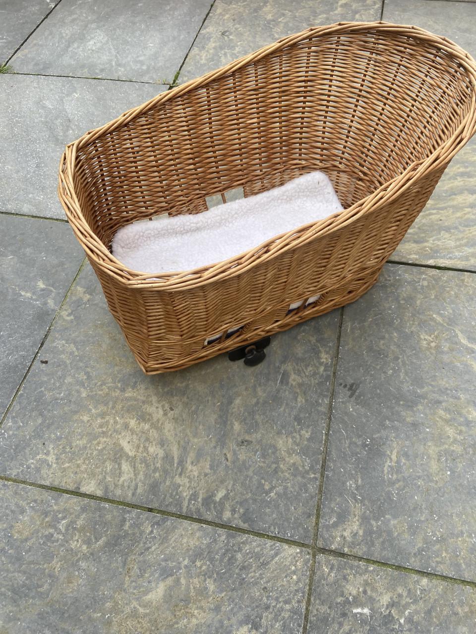 Rieten honden fietsmand (korter MAND)