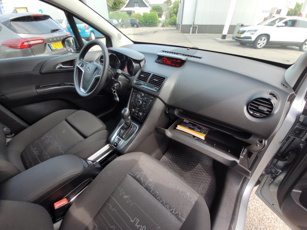Opel Meriva 1.4 turbo design edition automaat, cruise control, p.sensor, ai