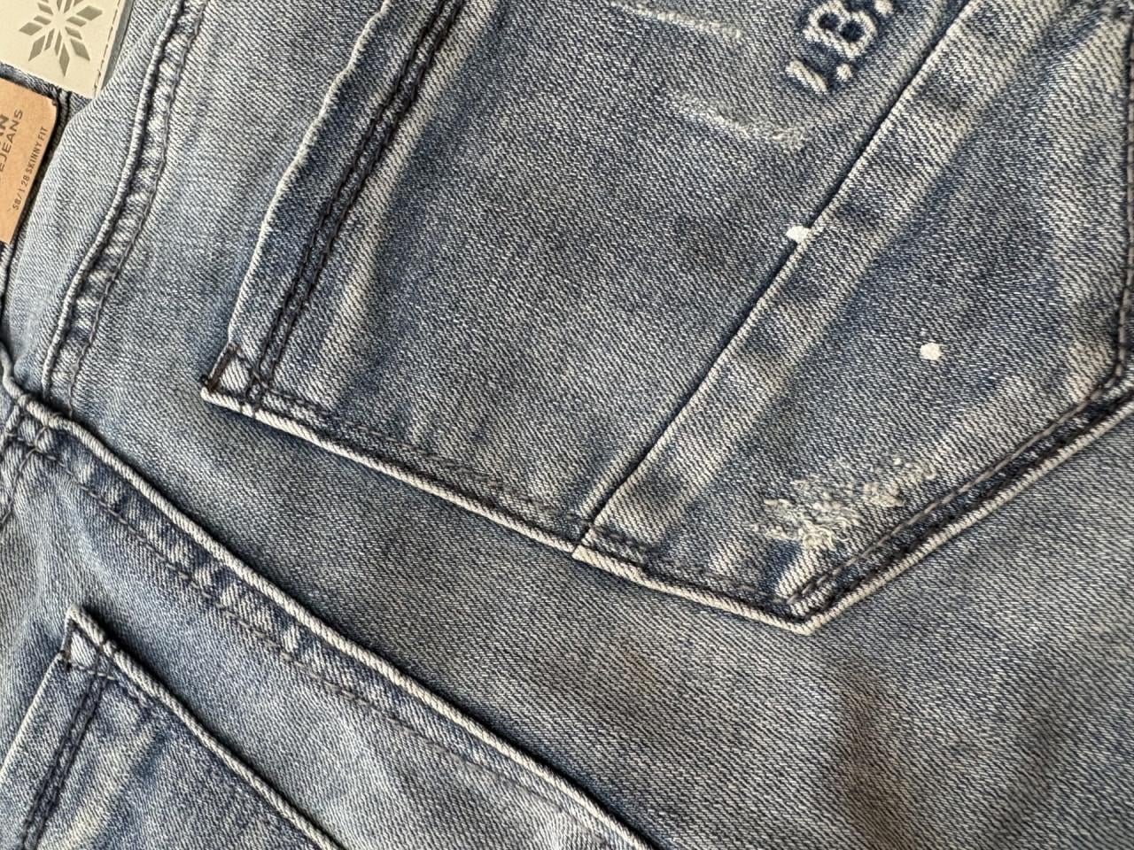 Broek van Indian Bleu maat 128.