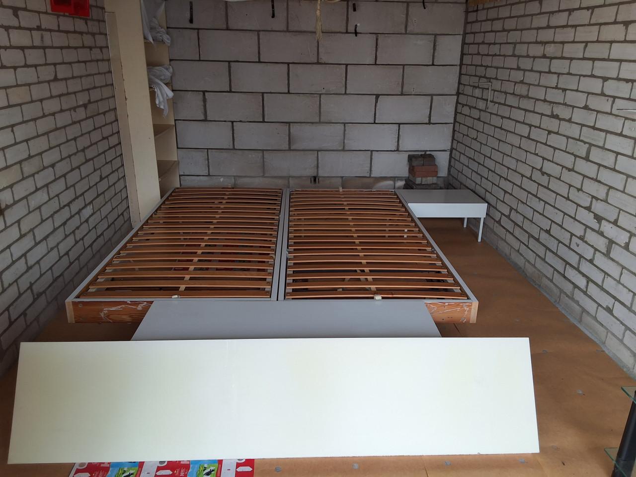 Gratis aupingbed 160x 200cm met handverstelbare lattenbodems