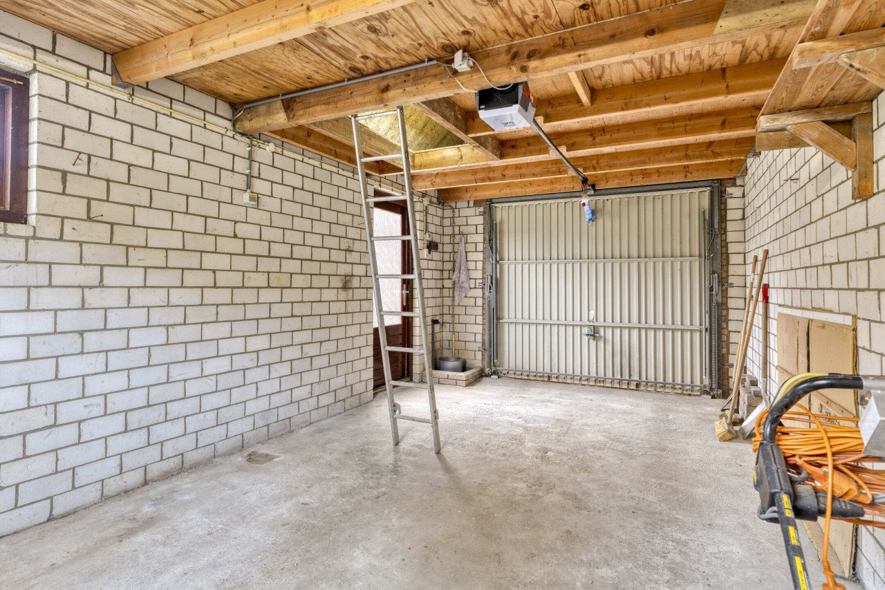 Vrijstaande woning slaapkamer, badkamer begane grond, 600 m² Heinkenszand