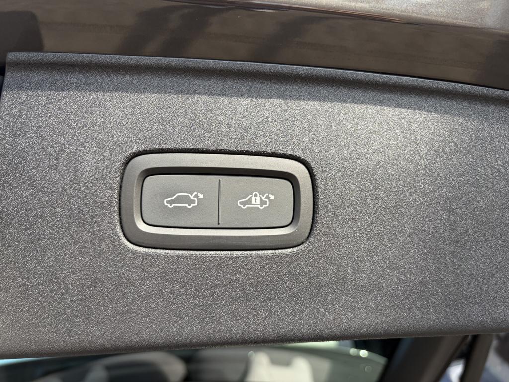 Volvo Ex90 twin motor performance ultra 7p. 111 kwh | luchtvering | soft-cl