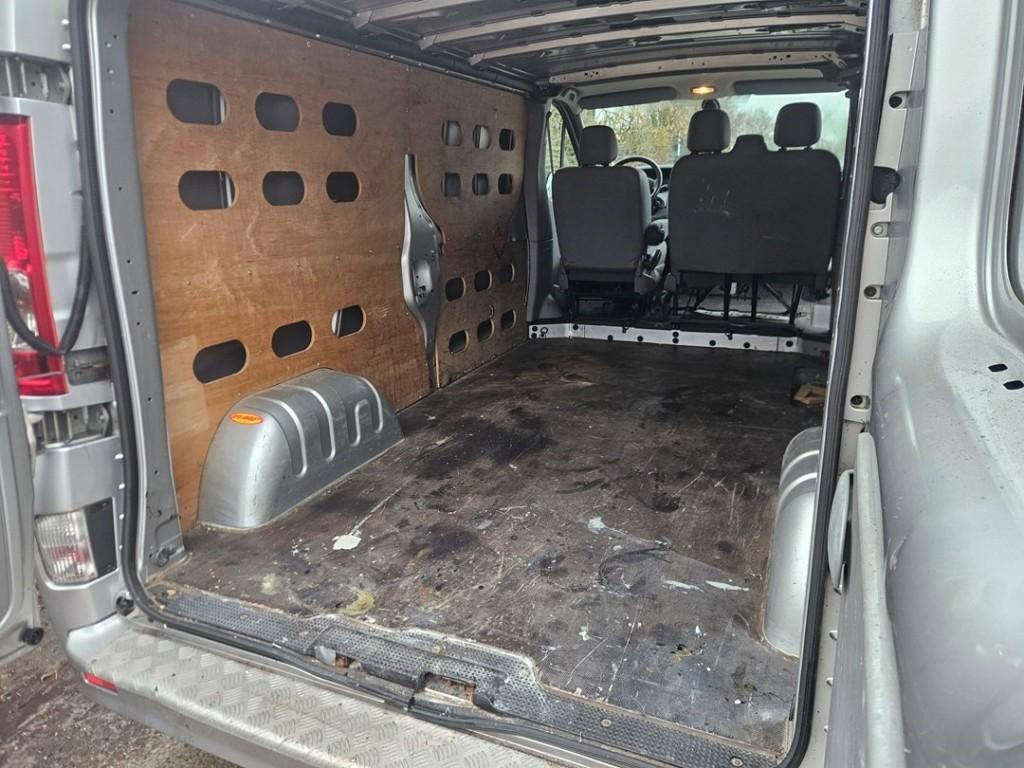 Opel Vivaro 2.5 cdti 145 pk l2h1 tecshift