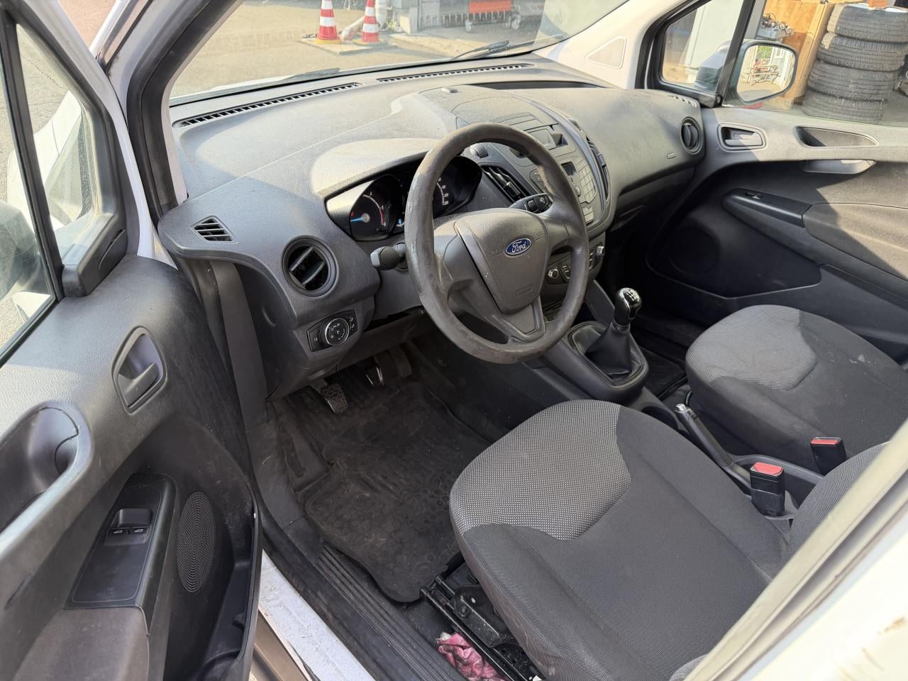 Ford Transit Courier 1.5 Tdci 55KW 2017 EURO 6 AIRCO NAP ! ! !