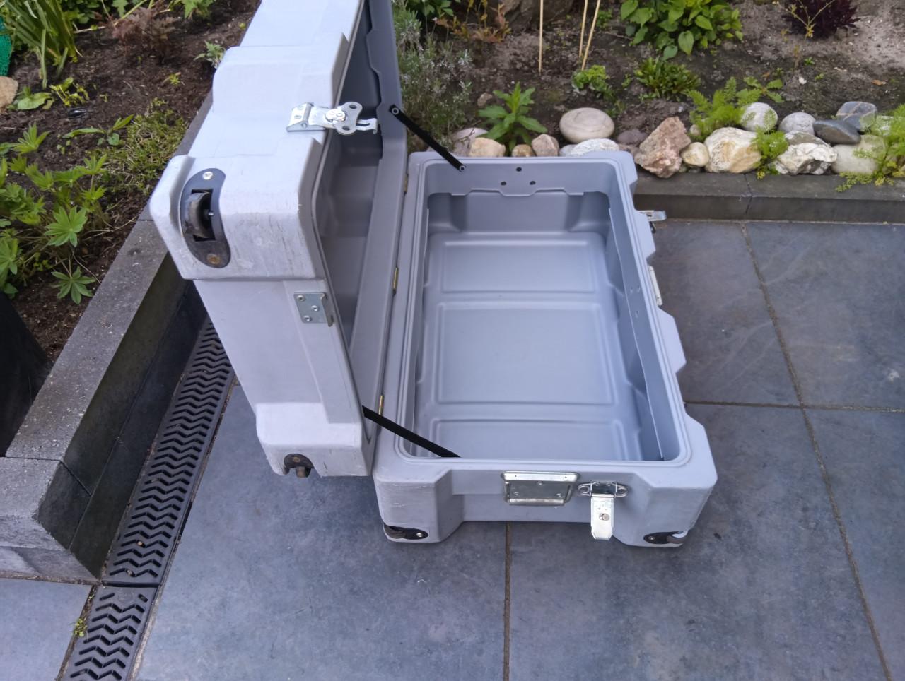 Kunstof bagagekist ( vliegtuigkist)