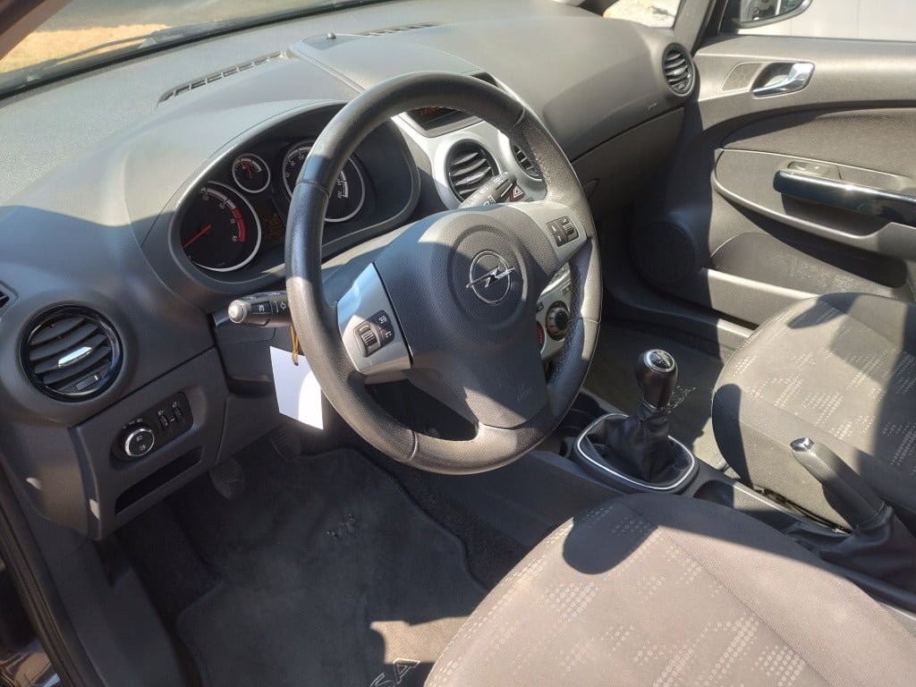 Opel Corsa 1.4-16v edition