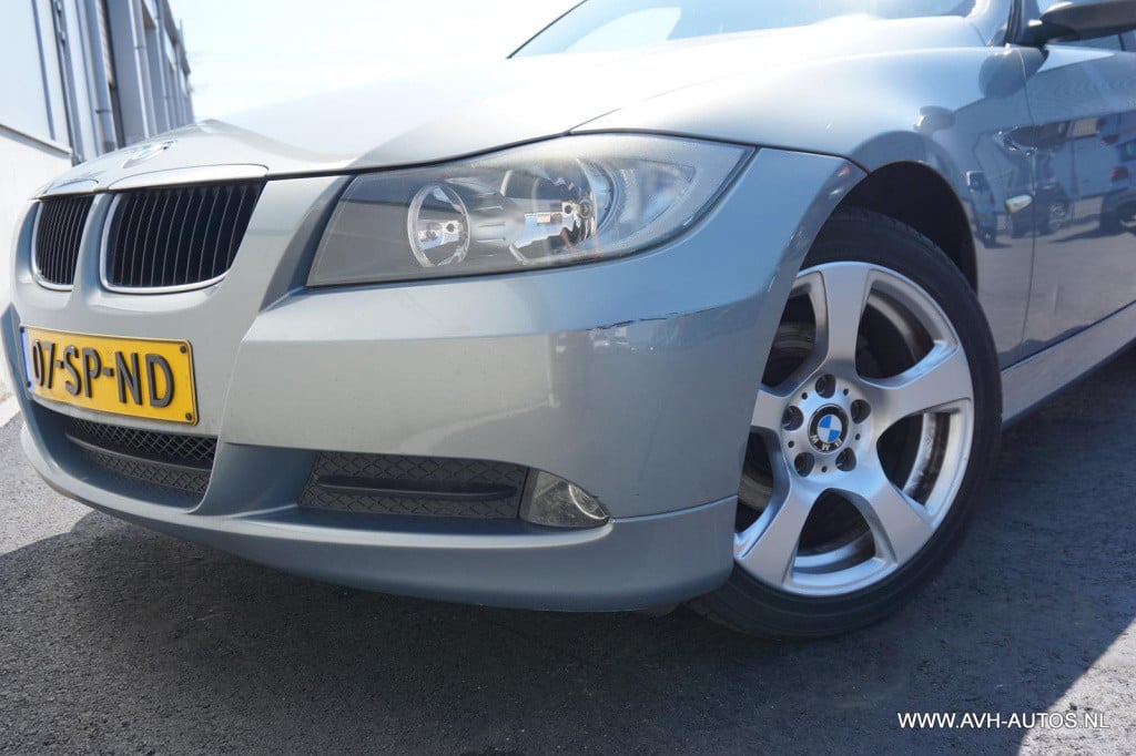 BMW 3-serie 318i high executive
