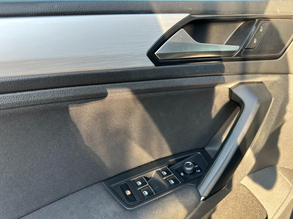 Volkswagen Tiguan 1.4 tsi 150pk act comfortline trekhaak 1800kg pdc dab+ na