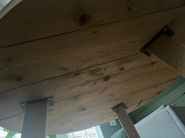 Massief houten ronde eettafel