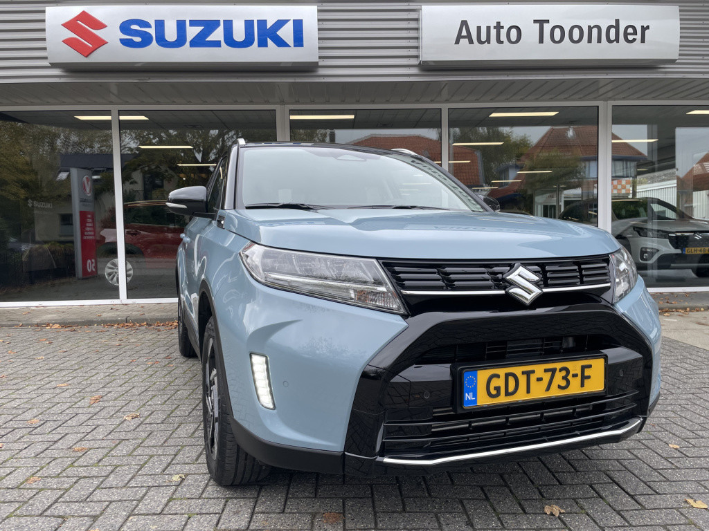Suzuki Vitara 1.4 boosterjet style smart hybrid