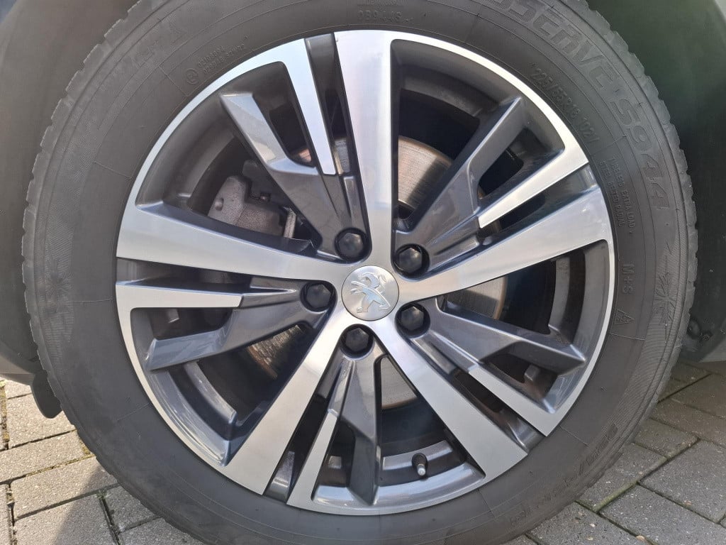 Peugeot 3008 suv 1.6 hybrid 225 eat8 automaat road trip nav/cam