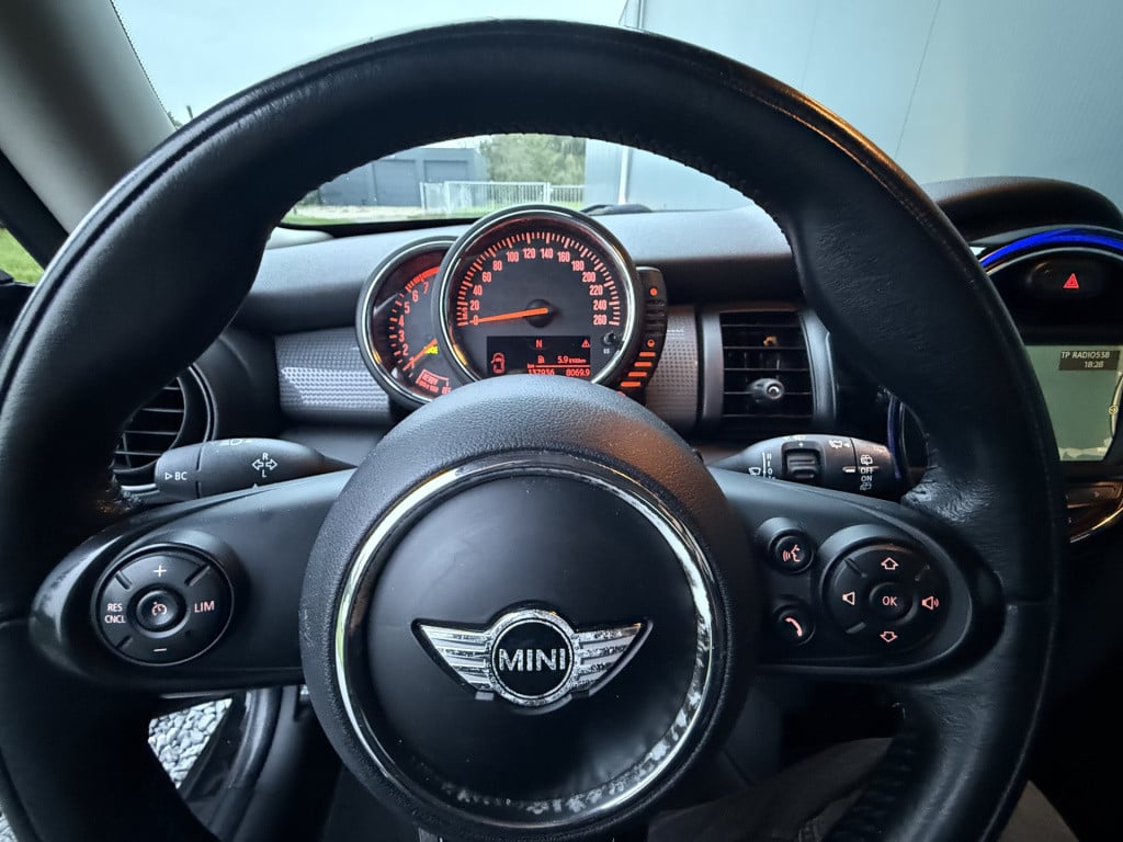 Mini Cooper mini 1.5 navigatie business 3-drs