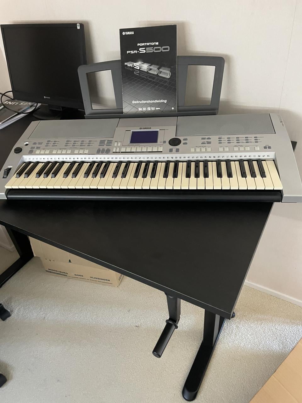 Keyboard psr 500