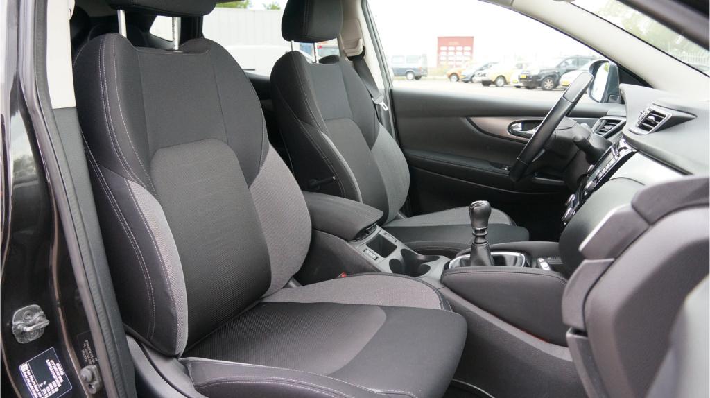 Nissan Qashqai 1.2 n-connecta rijklaar incl garantie
