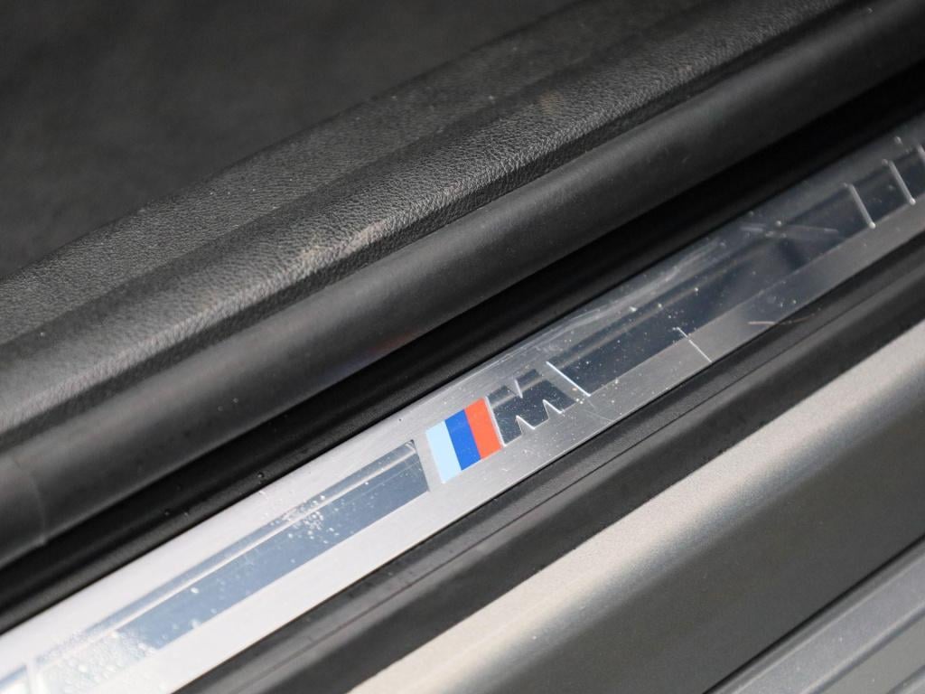 BMW 3-serie touring 330e high executive | m-sport | automaat | lmv | naviga