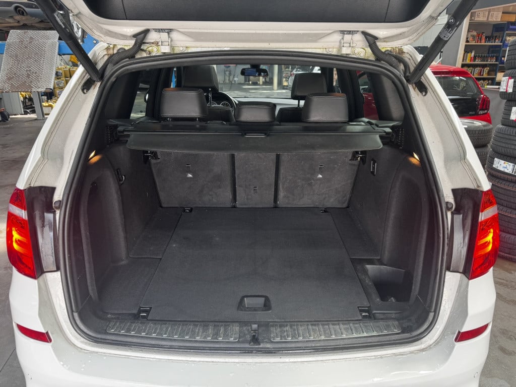 BMW X3 xdrive20i high executive | m-pakket | 19'' lmv | pano | camera