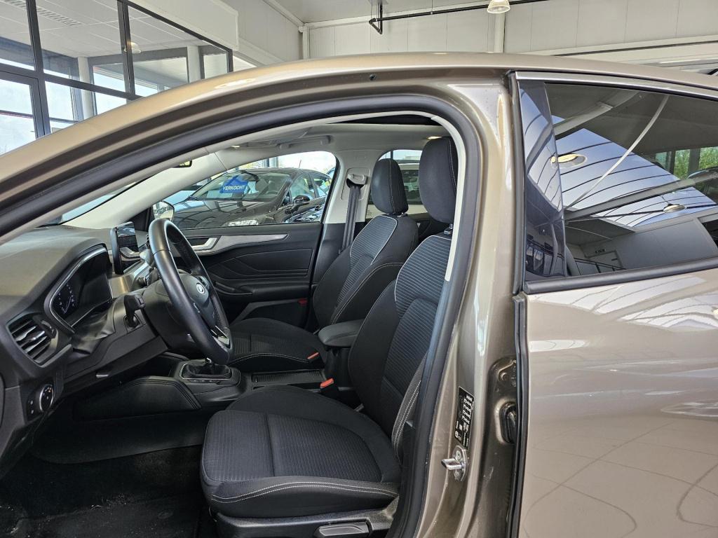 Ford Focus 1.0 ecoboost titanium business