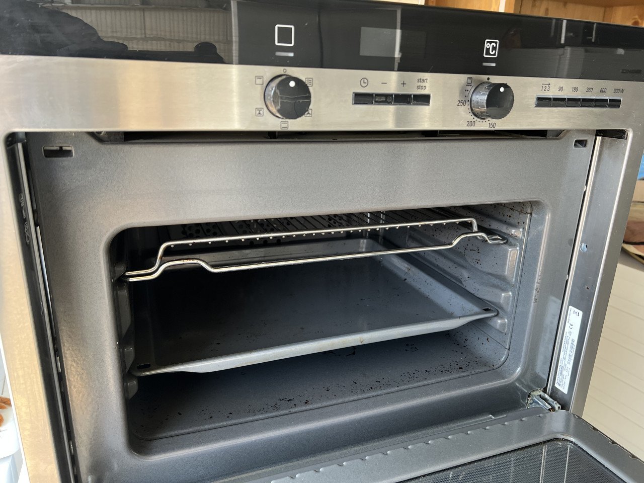 Siemens HB83K552 type HT5HB84K combi magnetron oven 60x45 cm.