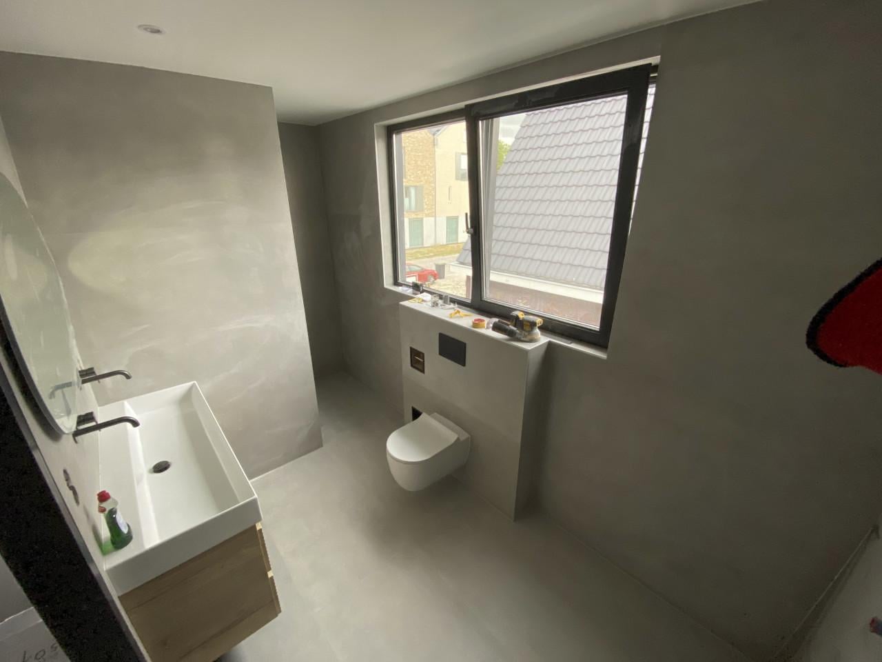 Tegelzetter. Totaalrenovatie van badkamers en toiletten.