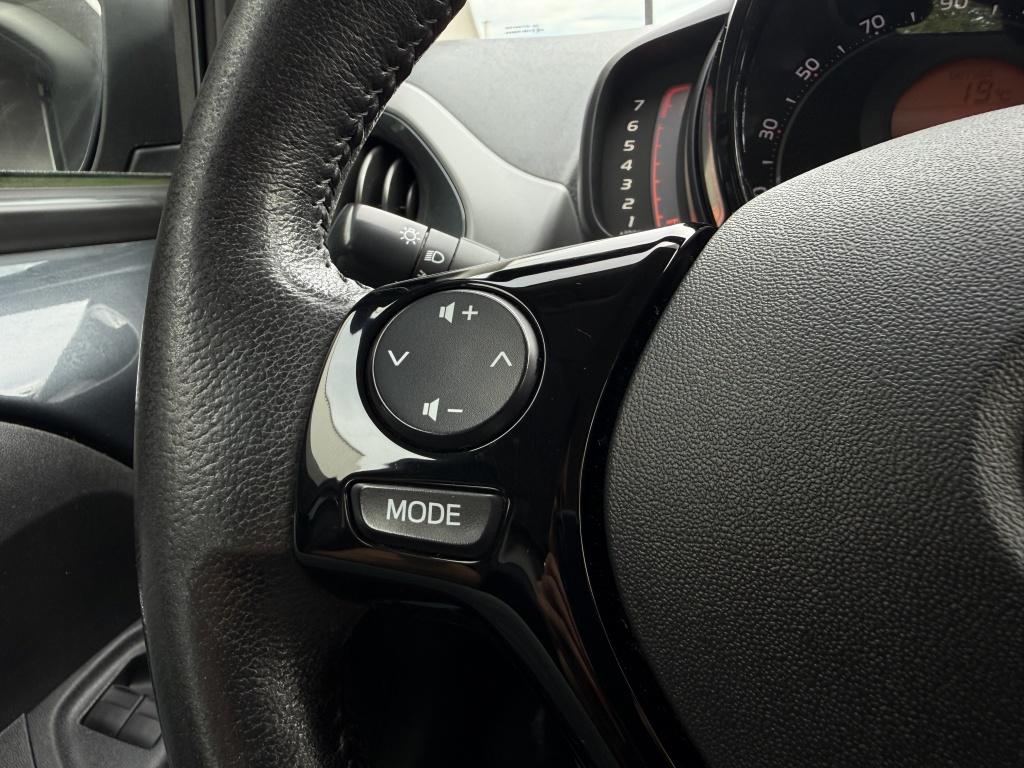 Toyota Aygo 1.0 vvt-i x-play - carplay - android auto -