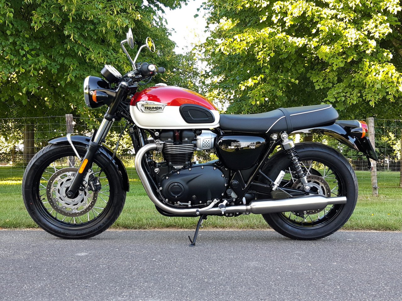 Triumph Bonneville T100 05/2013 Slechts 414 Km !!!