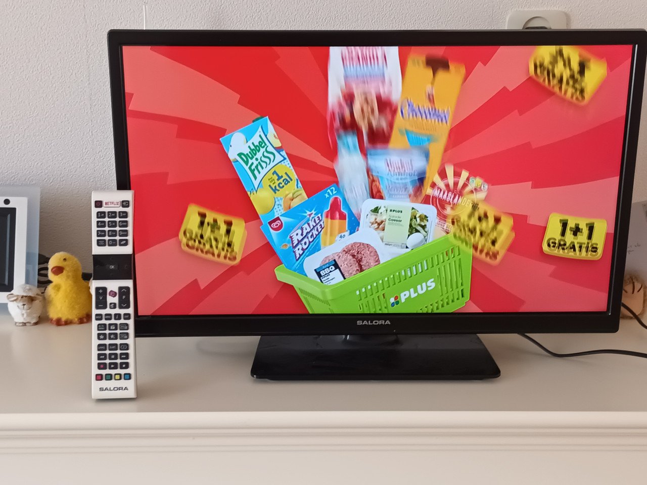 Salora 24 inch ( 61 cm ) Smart Led TV, type 24HSB5002, compleet met AB