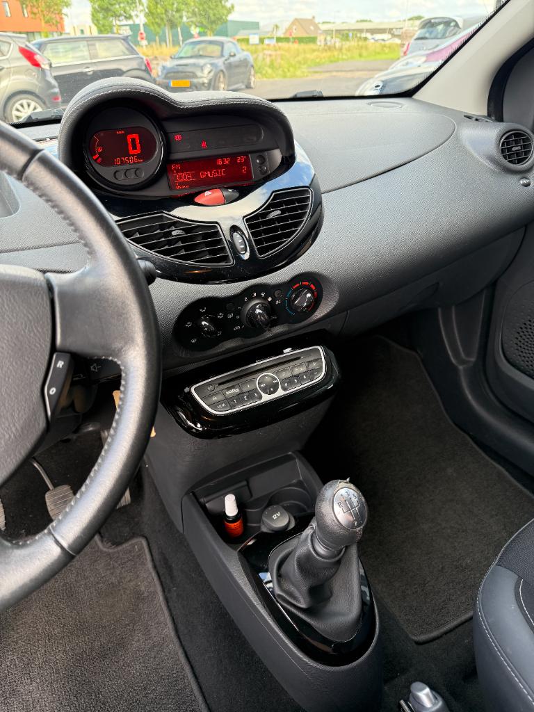 Renault Twingo 1.2-16v night & day - airco - nieuwe distributie