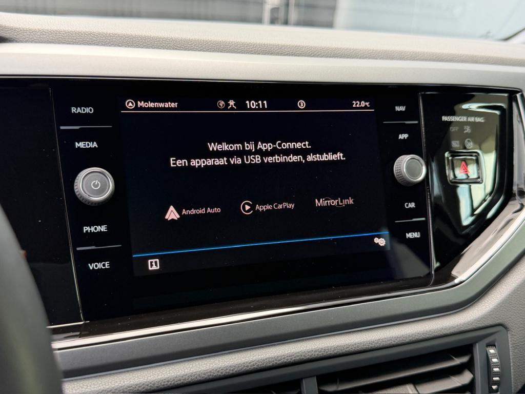 Volkswagen Polo 1.0 tsi r-line | iq light | carplay | camera | climate | st